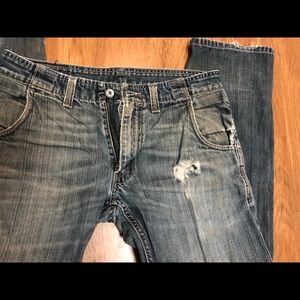 Levi’s distressed vintage 32 x 34